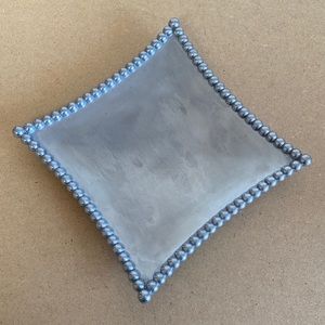 Mudpie Silver Tone Accent Plate.